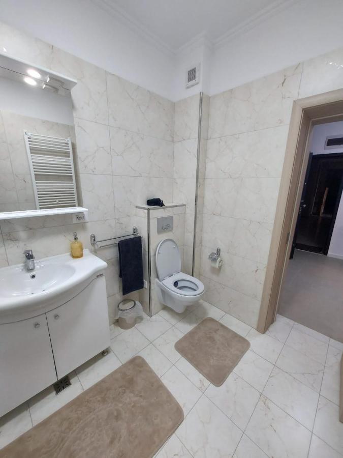 Faleza Nord Apartament De Lux Nou Pe Malul Marii Apartman Konstanca Kültér fotó